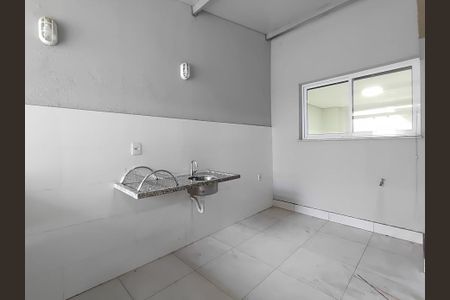 Cozinha de apartamento para alugar com 2 quartos, 84m² em Santa Mônica, Uberlândia