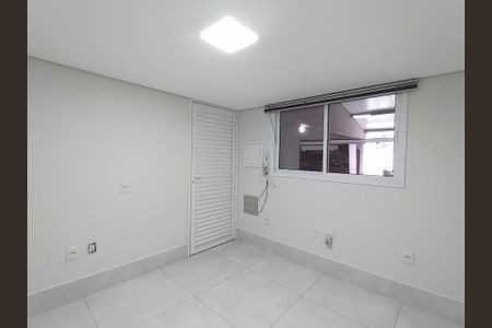 Quarto 1 de apartamento para alugar com 2 quartos, 84m² em Santa Mônica, Uberlândia