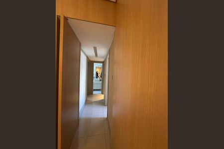 Corredor de apartamento para alugar com 3 quartos, 100m² em Candeal, Salvador