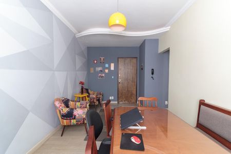 Foto 03 de apartamento para alugar com 2 quartos, 70m² em Sagrada Família, Belo Horizonte