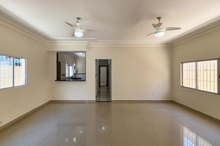 Sala de casa para alugar com 3 quartos, 250m² em Vilamar, Praia Grande