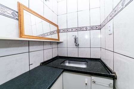 Cozinha de apartamento para alugar com 1 quarto, 37m² em Funcionários, Belo Horizonte
