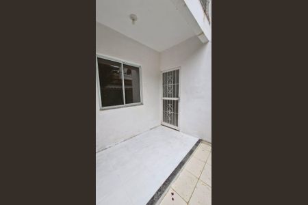 Casa de Condomínio para alugar com 2 quartos, 69m² em Tanque, Rio de Janeiro