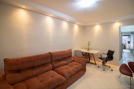 SALA de casa para alugar com 2 quartos, 85m² em Vila Romero, São Paulo