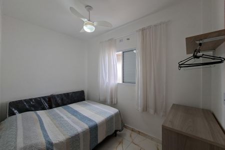 Quarto de casa de condomínio para alugar com 2 quartos, 55m² em Jardim Imperador, Praia Grande