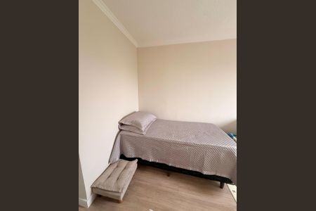 Quarto de apartamento para alugar com 3 quartos, 58m² em Parque Pinheiros, Taboão da Serra