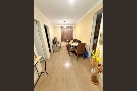 Sala de apartamento para alugar com 3 quartos, 58m² em Parque Pinheiros, Taboão da Serra