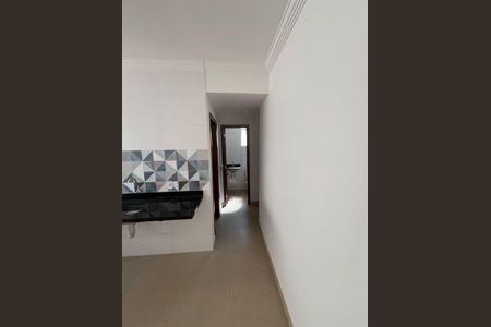 Corredor de apartamento para alugar com 2 quartos, 46m² em Catiapoã, São Vicente