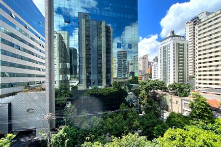 Vista da Suite de apartamento para alugar com 1 quarto, 50m² em Savassi, Belo Horizonte