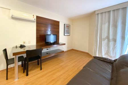 Sala de apartamento para alugar com 1 quarto, 50m² em Savassi, Belo Horizonte