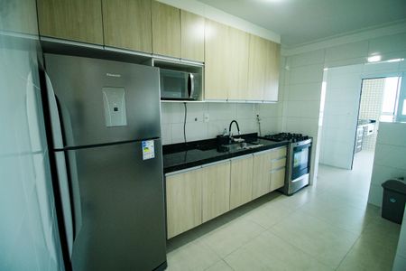 Cozinha de apartamento para alugar com 2 quartos, 87m² em Maracanã, Praia Grande