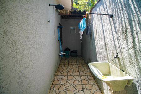 Área de Serviço de casa para alugar com 1 quarto, 56m² em Maracanã, Praia Grande