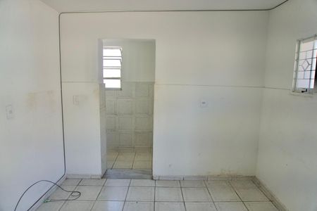 Sala de kitnet/studio para alugar com 1 quarto, 20m² em João Pinheiro, Belo Horizonte