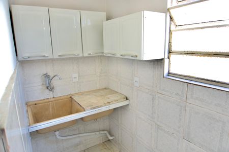 Cozinha de kitnet/studio para alugar com 1 quarto, 20m² em João Pinheiro, Belo Horizonte