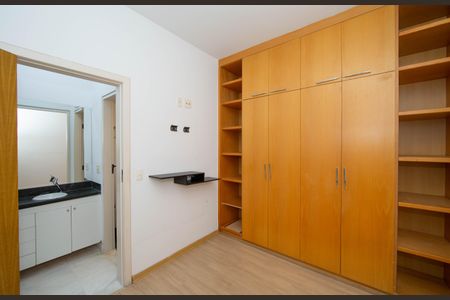 QUARTO de apartamento para alugar com 1 quarto, 45m² em Savassi, Belo Horizonte