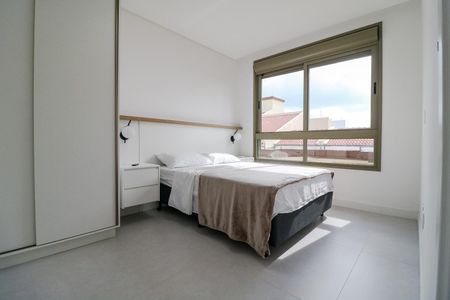 Quarto de apartamento para alugar com 2 quartos, 74m² em Jurerê, Florianópolis