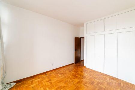 Quarto de apartamento para alugar com 1 quarto, 67m² em Funcionários, Belo Horizonte