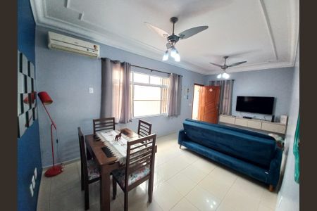 Sala de casa para alugar com 3 quartos, 116m² em Vila Valenca, São Vicente