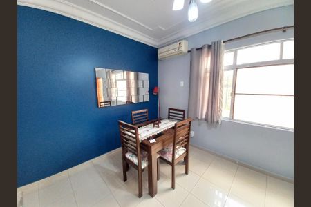 Sala de casa para alugar com 3 quartos, 116m² em Vila Valenca, São Vicente