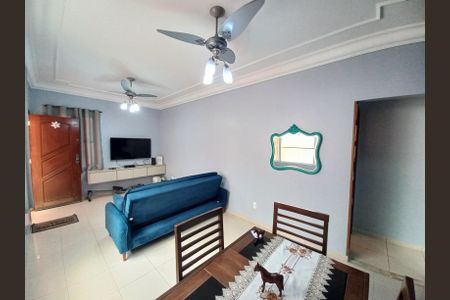 Sala de casa para alugar com 3 quartos, 116m² em Vila Valenca, São Vicente