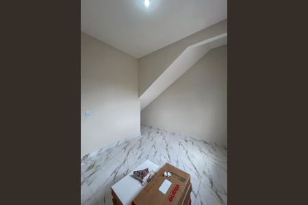 Quarto 1 de casa de condomínio para alugar com 2 quartos, 60m² em Vila Conde do Pinhal, São Paulo