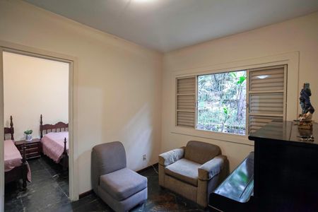 Sala de casa para alugar com 2 quartos, 7700m² em Ouro Preto, Belo Horizonte