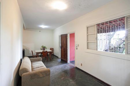 Sala de casa para alugar com 2 quartos, 7700m² em Ouro Preto, Belo Horizonte