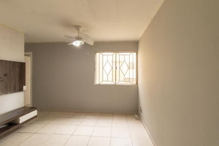 Sala de apartamento para alugar com 2 quartos, 45m² em Santa Cândida, Curitiba