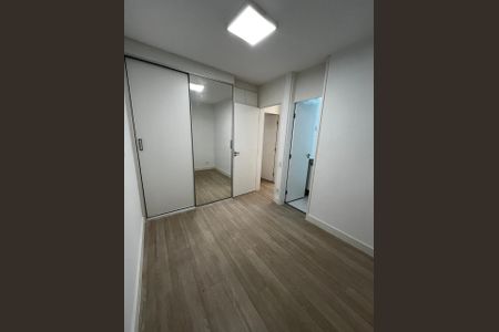 Quarto de apartamento à venda com 2 quartos, 64m² em Vila Andrade, São Paulo