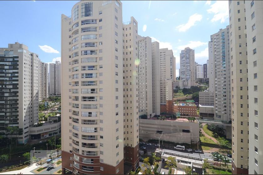 Condomínio Residencial Metropole - Rua Vereda, 50, Vila da Serra