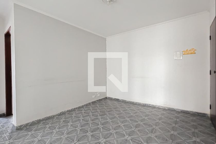 Apartamento com 2 quartos para alugar em Centro, Guarulhos por R$ 1.300,00  - QuintoAndar