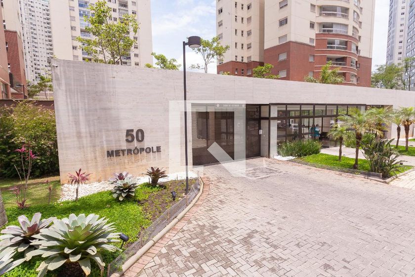 Condomínio Residencial Metropole - Rua Vereda, 50, Vila da Serra