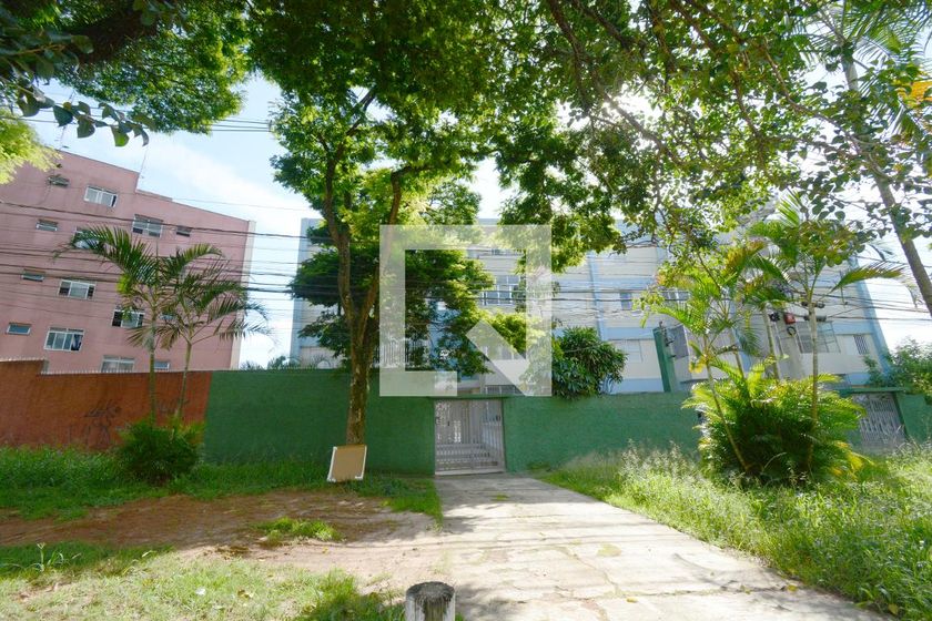 Condomínio em Avenida Rubens Montanaro de Borba, 647, Cidade Dutra ...