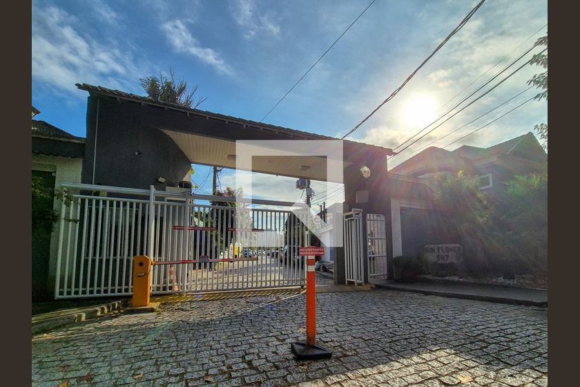 Condomínio em Rua Elísio de Araújo, 347, Vargem Pequena - Rio de ...