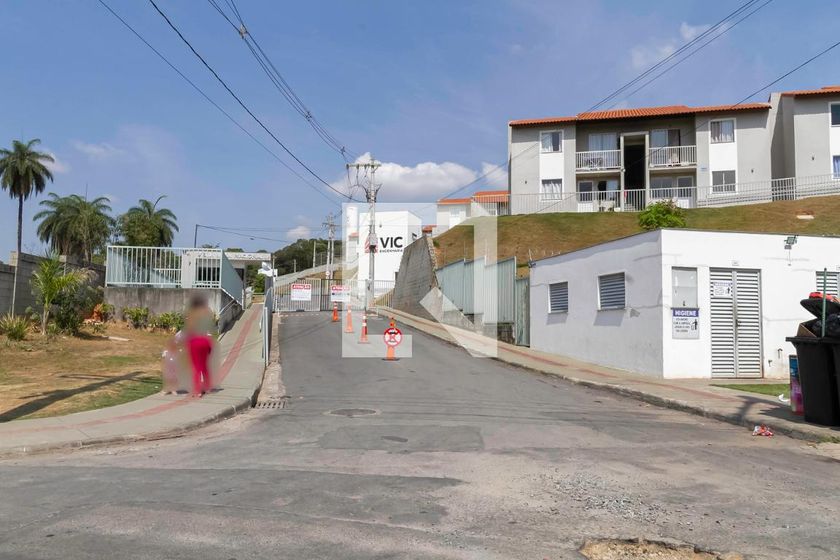 Condomínio em Rua Professora Filomena Jardim, 615, Nacional - Contagem ...