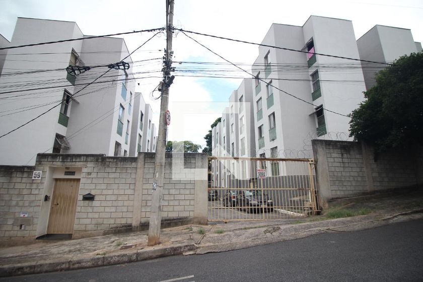 Condomínio em Rua Adelina Maria de Oliveira, 59, Diamante - Belo ...